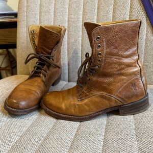 Men’s Lace Up Frye Veronica Combat Boots in Brown Leather Size 10